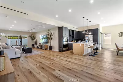 6952 Cozycroft Avenue, Winnetka, CA 91306 - Photo 5
