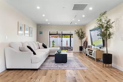 6952 Cozycroft Avenue, Winnetka, CA 91306 - Photo 17