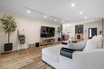 6952 Cozycroft Avenue, Winnetka, CA 91306 - Photo 21