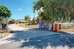 30660 Alicante, Homeland, CA 92548 - Photo 45