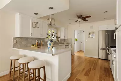 23642 Oxnard, Woodland Hills, CA 91367 - Photo 9