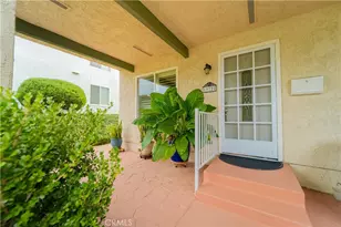 19722 Ave Of The Oaks, Newhall, CA 91321 - Photo 3