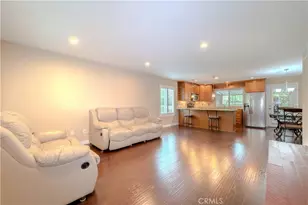 19722 Ave Of The Oaks, Newhall, CA 91321 - Photo 5
