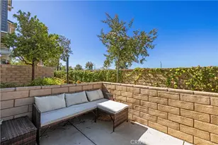 22760 Harmony Dr, Saugus, CA 91350 - Photo 43