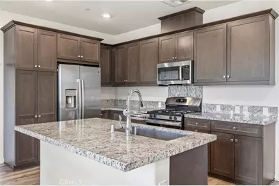22760 Harmony Drive, Saugus, CA 91350 - Photo 7
