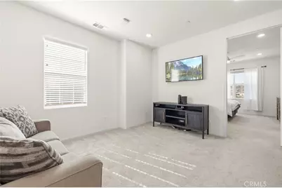 22760 Harmony Drive, Saugus, CA 91350 - Photo 27