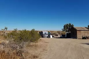 18501 Fort Tejon Rd, Llano, CA 93544 - Photo 15