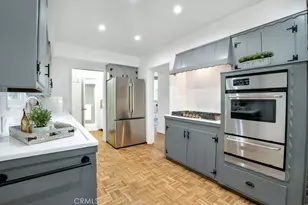 4530 Santa Lucia Dr, Woodland Hills, CA 91364 - Photo 7