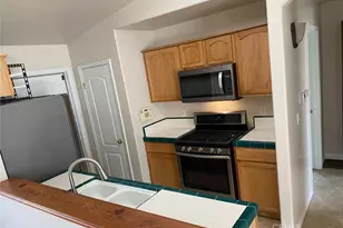 305 Tanner Michael, Bakersfield, CA 93308 - Photo 3