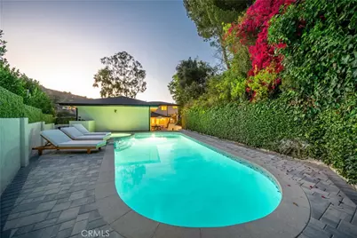 3240 Longridge Avenue, Sherman Oaks, CA 91423 - Photo 31