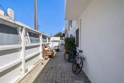 3906 Pacific Avenue, Marina del Rey, CA 90292 - Photo 27