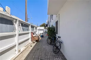 3906 Pacific Ave, Marina del Rey, CA 90292 - Photo 27