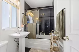 3906 Pacific Ave, Marina del Rey, CA 90292 - Photo 57