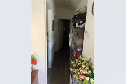 7560 Woodman Pl Spc#52, Van Nuys, CA 91405 - Photo 9