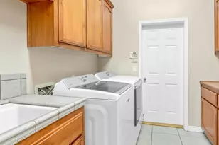 9813 Fitzgerald, Bakersfield, CA 93311 - Photo 17