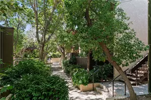 18350 Hatteras Street, Tarzana, CA 91356 - Photo 23