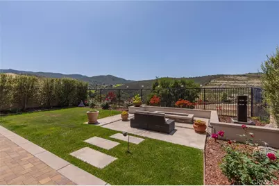 231 Sequoia Avenue, Simi Valley, CA 93065 - Photo 39