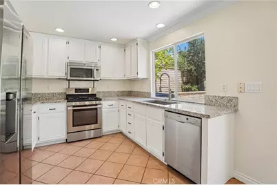 21117 Oakleaf Canyon Drive, Newhall, CA 91321 - Photo 19