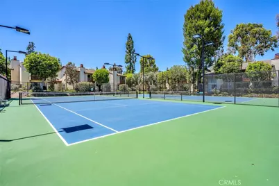 21555 Burbank Boulevard #47, Woodland Hills, CA 91367 - Photo 19