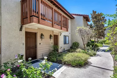 21555 Burbank Boulevard #47, Woodland Hills, CA 91367 - Photo 3