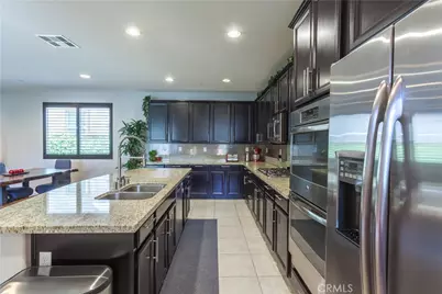28502 Vista Del Rio, Valencia, CA 91354 - Photo 7