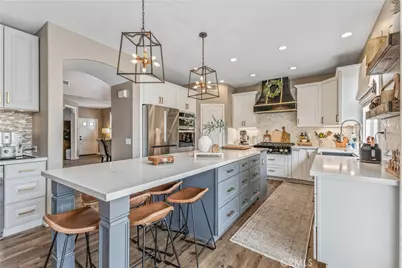 27730 Mariposa Ln, Castaic, CA 91384 - Photo 13