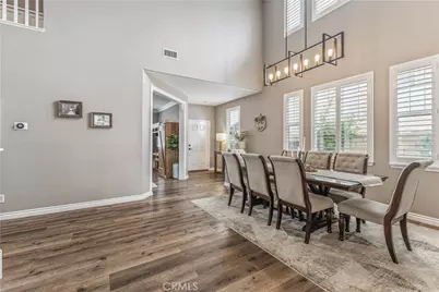 27730 Mariposa Ln, Castaic, CA 91384 - Photo 9