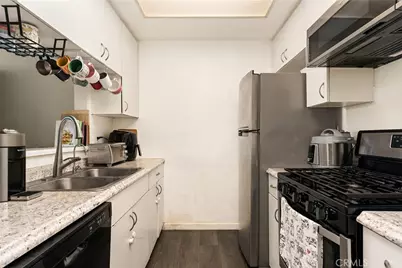 19350 Sherman Way #139, Reseda, CA 91335 - Photo 5