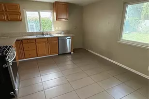 2002 Malcolm, Simi Valley, CA 93065 - Photo 3