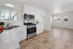 27912 Newbird Dr, Saugus, CA 91350 - Photo 9