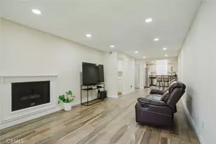 26922 Flo Ln, Canyon Country, CA 91351 - Photo 11