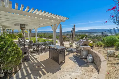 28076 Bridlewood Drive, Castaic, CA 91384 - Photo 33