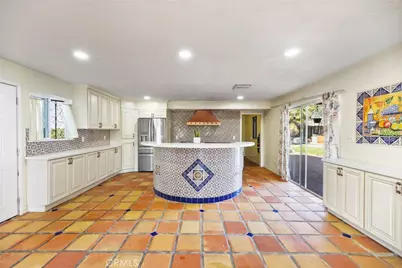 552 Pepper, Bakersfield, CA 93307 - Photo 11
