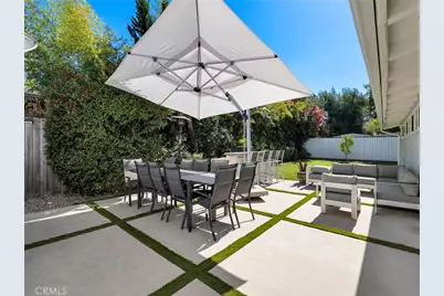 6213 Lubao, Woodland Hills, CA 91367 - Photo 29