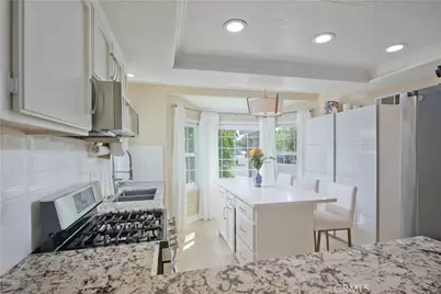 10057 Hillview, Chatsworth, CA 91311 - Photo 5