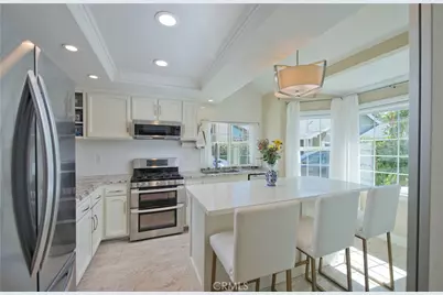 10057 Hillview, Chatsworth, CA 91311 - Photo 3