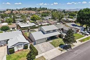 22369 Espuella, Saugus, CA 91350 - Photo 33