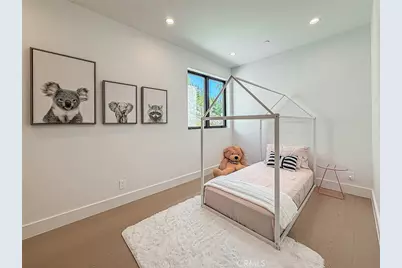 5134 Medina, Woodland Hills, CA 91364 - Photo 37
