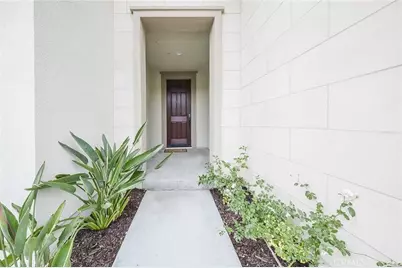 19032 Carranza, Saugus, CA 91350 - Photo 3