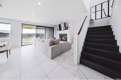 19032 Carranza, Saugus, CA 91350 - Photo 5