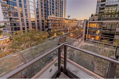 1111 S Grand Avenue #518, Los Angeles, CA 90015 - Photo 19