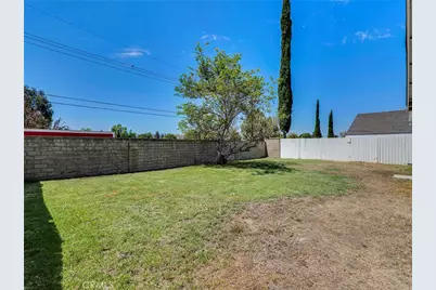 19356 Ranier, Canyon Country, CA 91351 - Photo 23