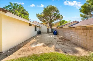43552 Yew St, Lancaster, CA 93536 - Photo 37