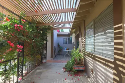 27340 Arriola Avenue, Saugus, CA 91350 - Photo 7