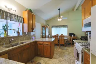 27340 Arriola Ave, Saugus, CA 91350 - Photo 9