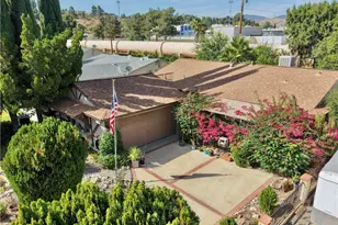 27340 Arriola Ave, Saugus, CA 91350 - Photo 3