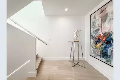 5130 Medina, Woodland Hills, CA 91364 - Photo 7