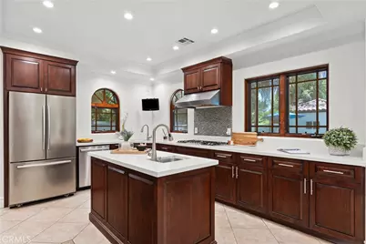 15014 Valleyheart, Sherman Oaks, CA 91403 - Photo 11