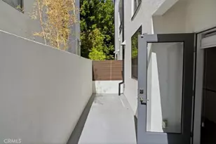 829 N Martel, Los Angeles, CA 90046 - Photo 15