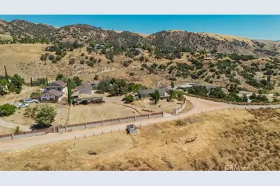 403 Cuddy Canyon Road, Lebec, CA 93243 - Photo 5